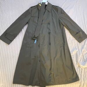 VINTAGE 70’s USMC Rain coat. In excellent condition!!
